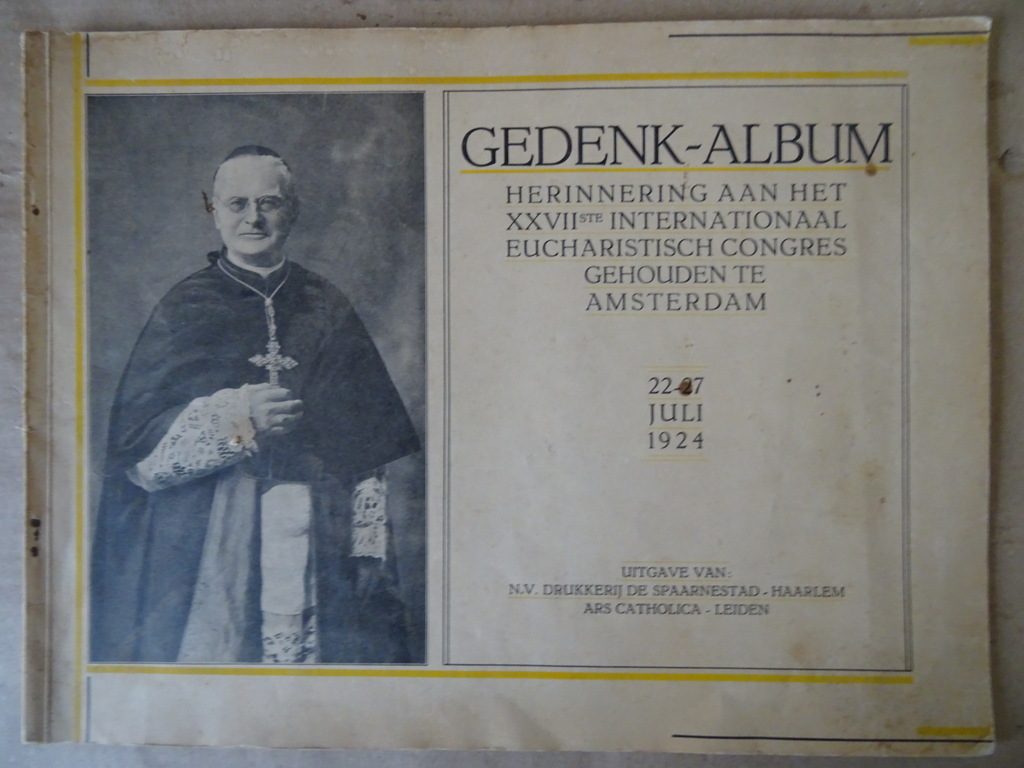 Gedenk-album Herinnering aan het XXVIIste Internationaal Eucharistisch Congres