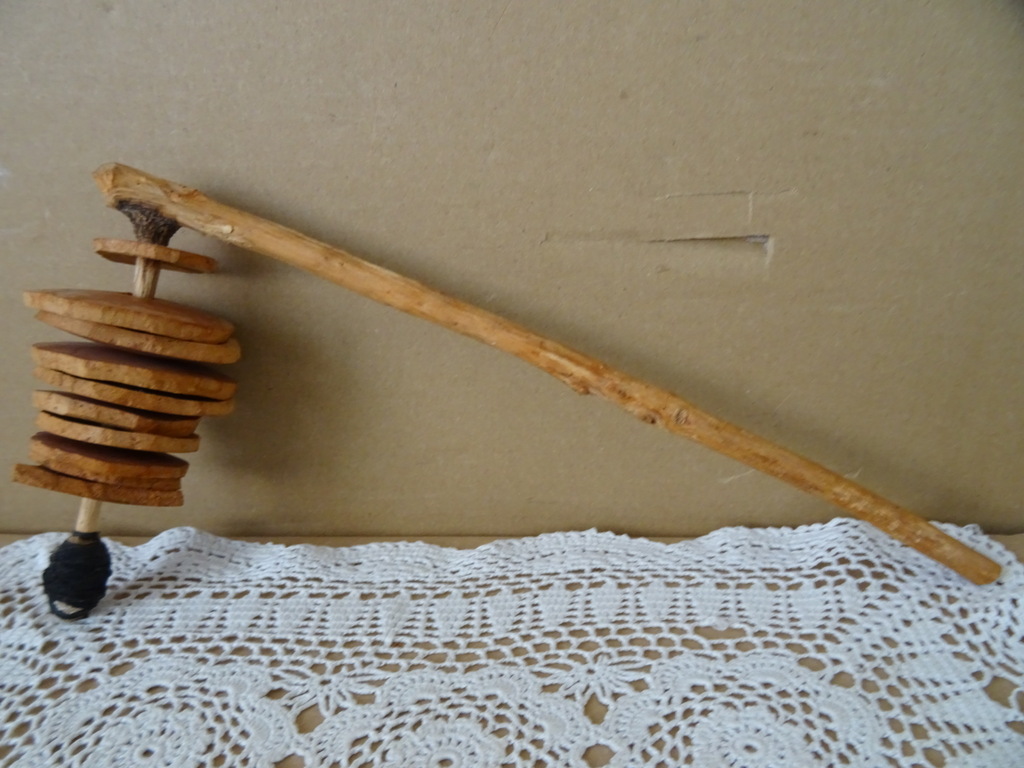 Houten rammelaar Mali 32cm volkskunst