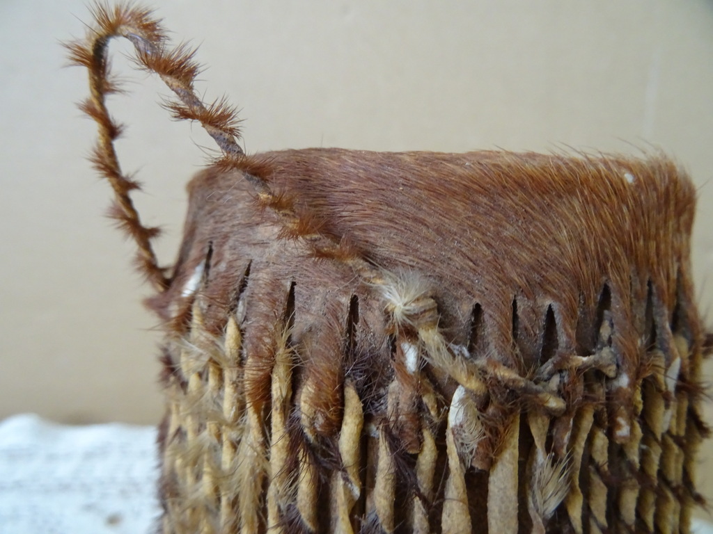 Inheems houten trommeltje Mali volkskunst 11cm - Afbeelding 8