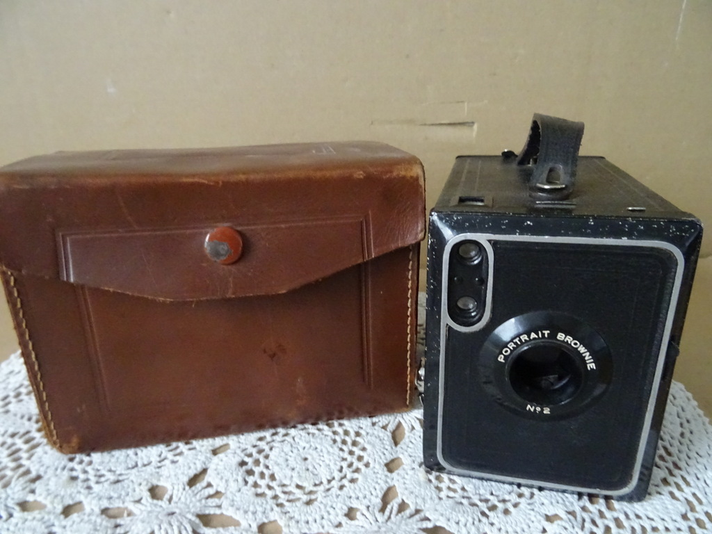 Antieke fotocamera Kodak portrait brownie no 2