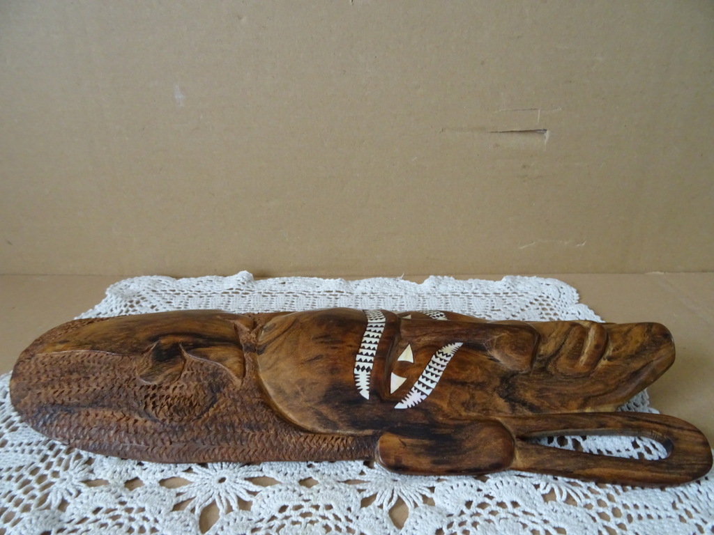 Houten masker Kenia met parelmoer 32cm - Afbeelding 9