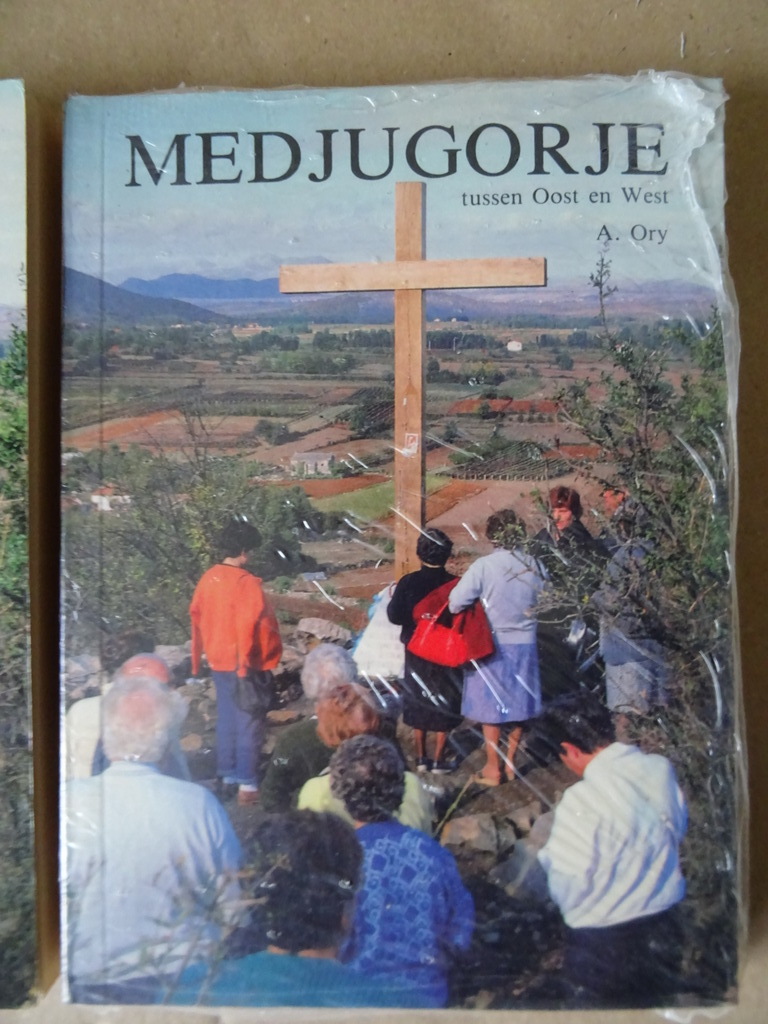 A. Ory Medjugorje tussen Oost en West - Afbeelding 19