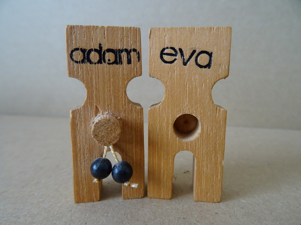 Houten miniatuur beeldjes Adam en Eva Ismo Kajander - Afbeelding 2