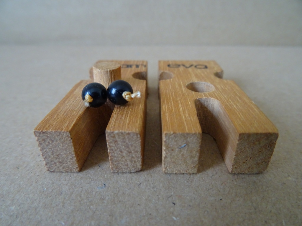 Houten miniatuur beeldjes Adam en Eva Ismo Kajander - Afbeelding 9