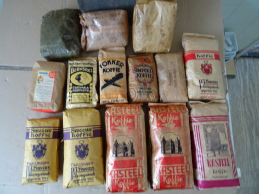 Collectie antieke en of vintage koffie koffiebonen