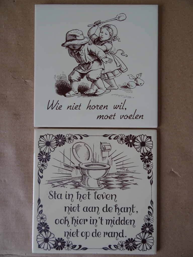 Vintage tegels met spreuk o.a. Mosa 19 euro per stuk