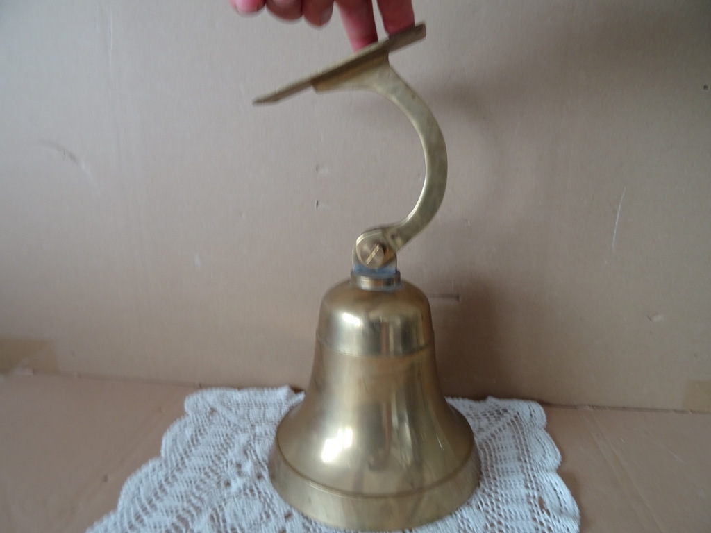 Antieke of vintage grote koperen bel zonder klepel - Afbeelding 3