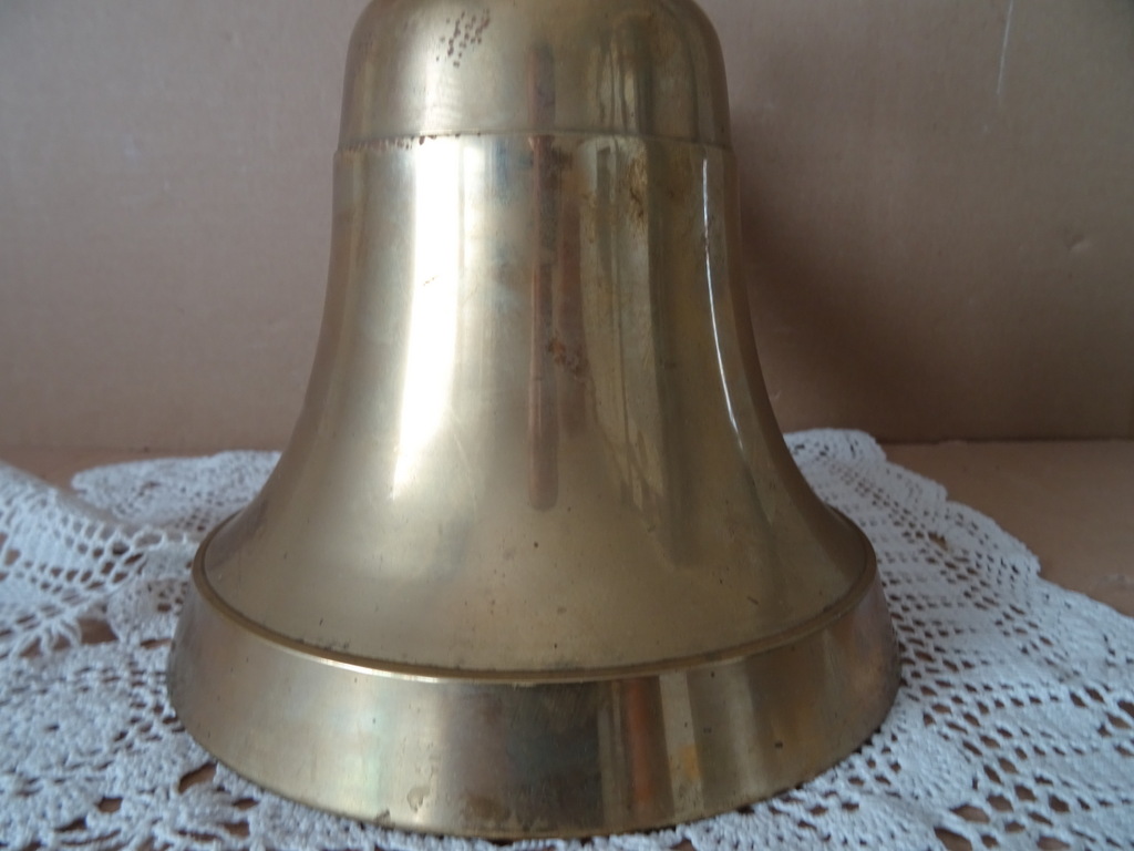 Antieke of vintage grote koperen bel zonder klepel - Afbeelding 9