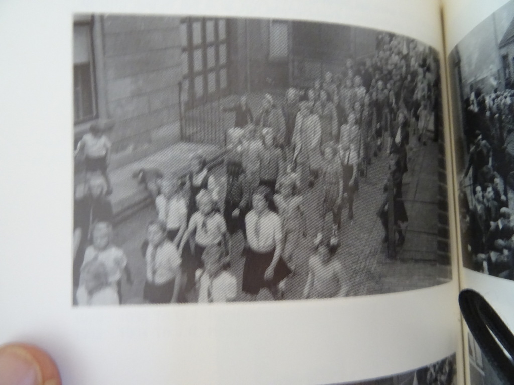 F. J. Th. Baars 100-jarige R.K. Kerk te Vianen a.d. Lek - Afbeelding 8