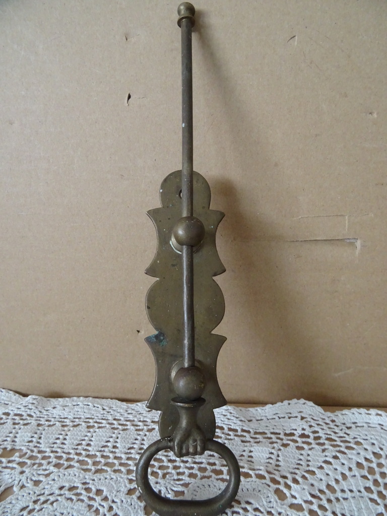 Antieke of vintage messing handvat van deurbel 16cm