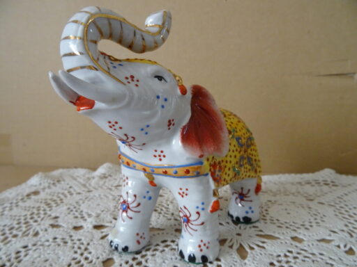 Alternative view of Verguld Indiaas beeld Rajasthani olifant 13cm vintage