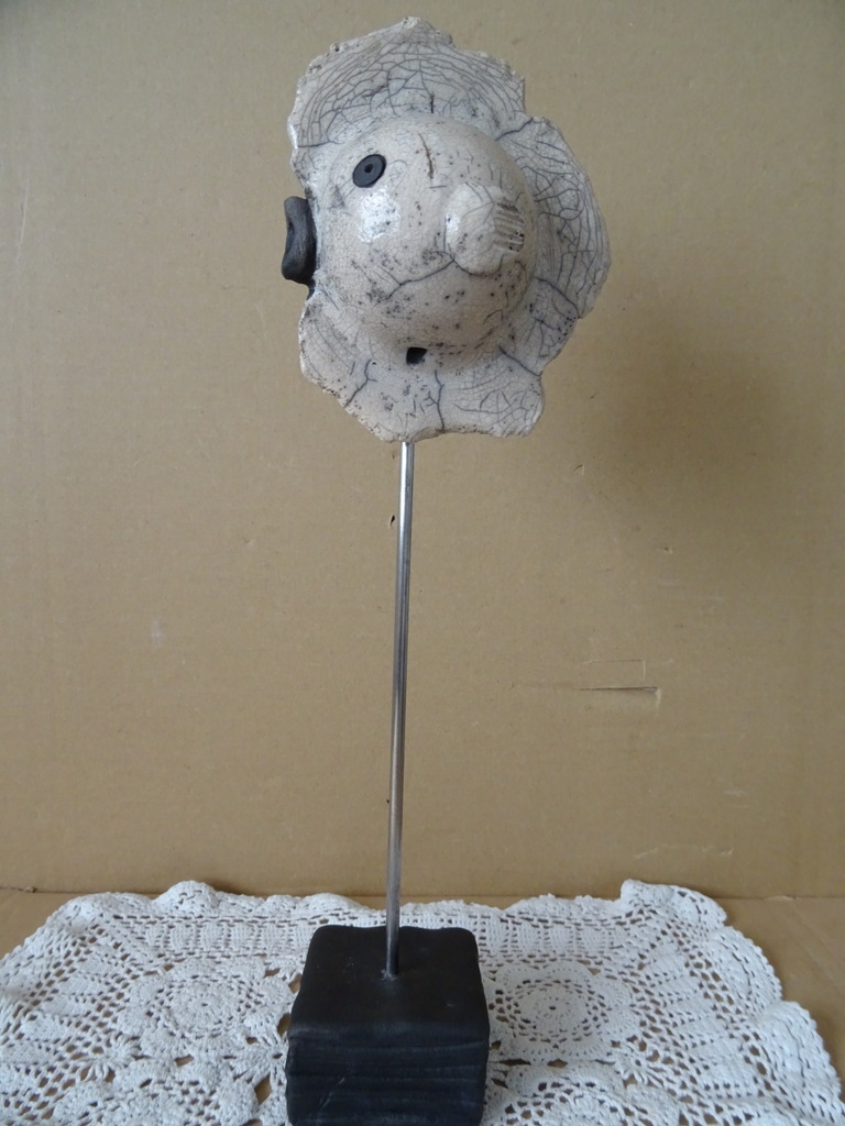 Beeld van een vis kogelvis raku keramiek PvW 37cm