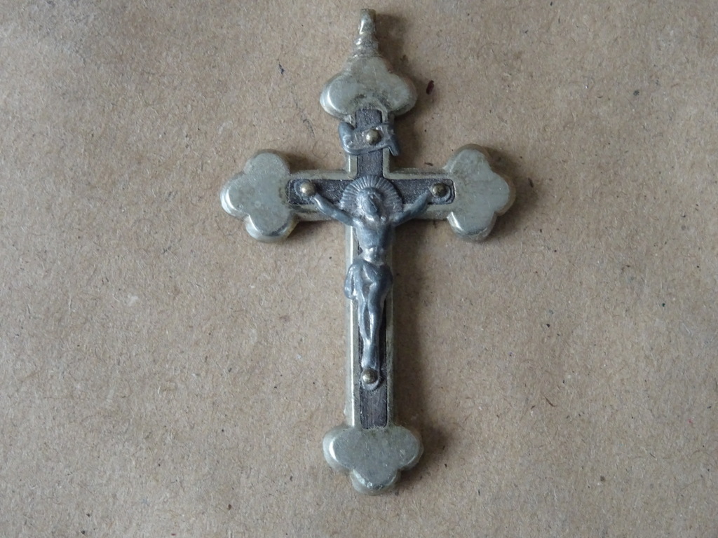 Antieke en vintage kruisbeeld medaillons met ingelegd hout 9 euro per stuk - Afbeelding 23