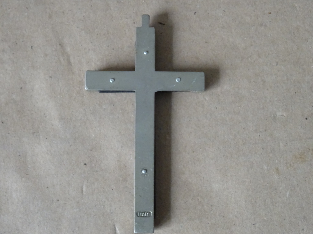 Antieke en vintage kruisbeeld medaillons met ingelegd hout 9 euro per stuk - Afbeelding 32
