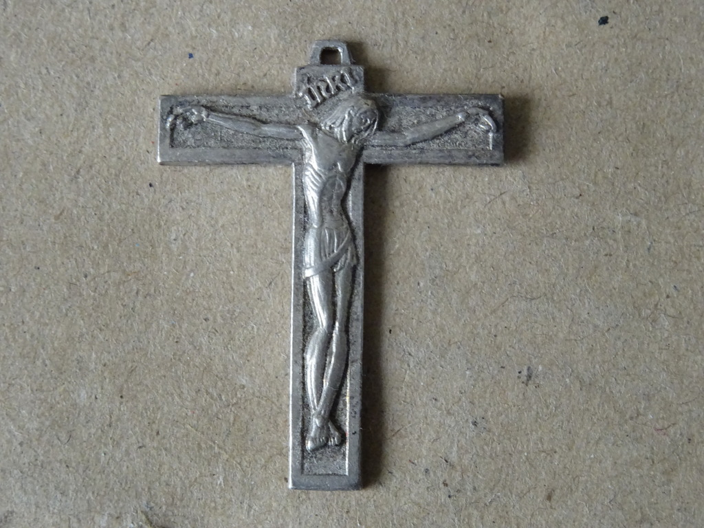 Antieke of vintage kruisbeeld medaillons 9 euro per stuk - Afbeelding 15