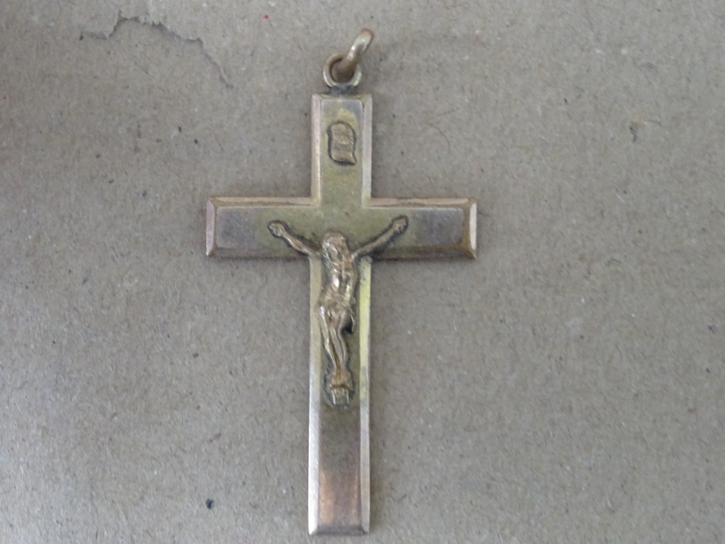 Antieke of vintage kruisbeeld medaillons 9 euro per stuk - Afbeelding 34
