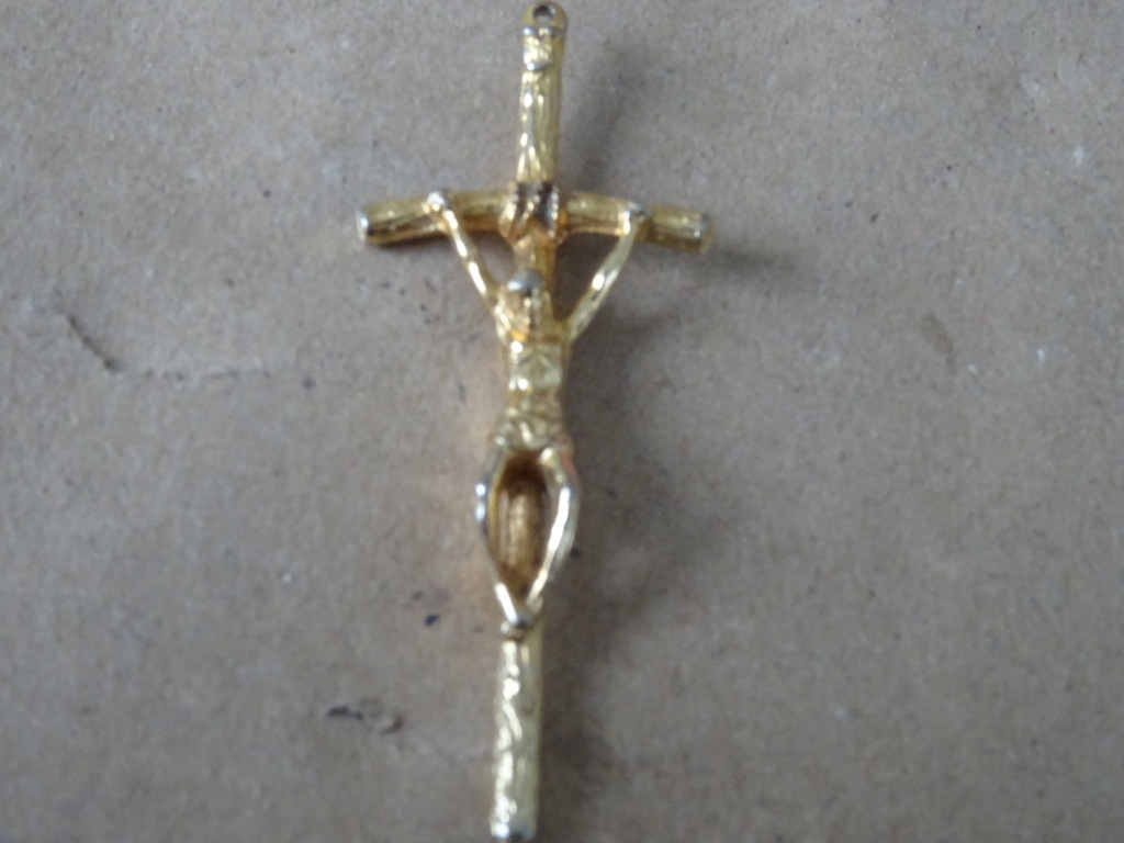 Antieke of vintage kruisbeeld medaillons 9 euro per stuk - Afbeelding 45