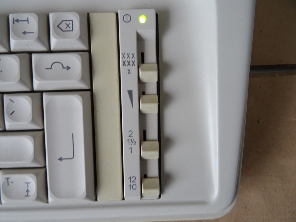 Elektrische typemachine AEG Olympia Carrera - Afbeelding 8