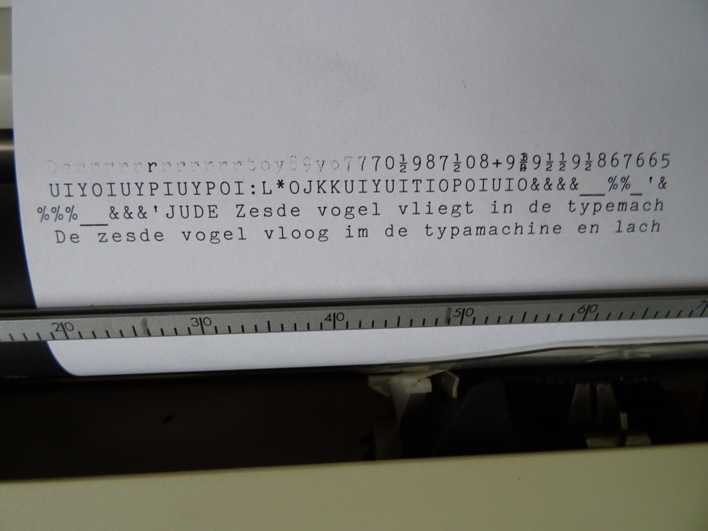 Elektrische typemachine AEG Olympia Carrera - Afbeelding 9
