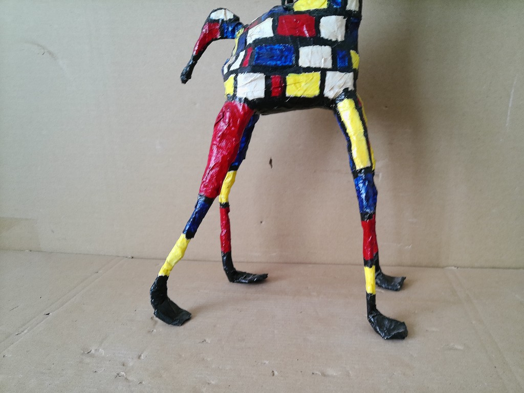 Volkskunst giraffe met ruiter in Mondriaan kleuren 42cm - Afbeelding 5