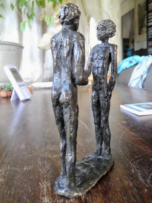 Alternative view of Astrid Velduyzen-Koppen bronzen beeld De Ontmoeting 15cm