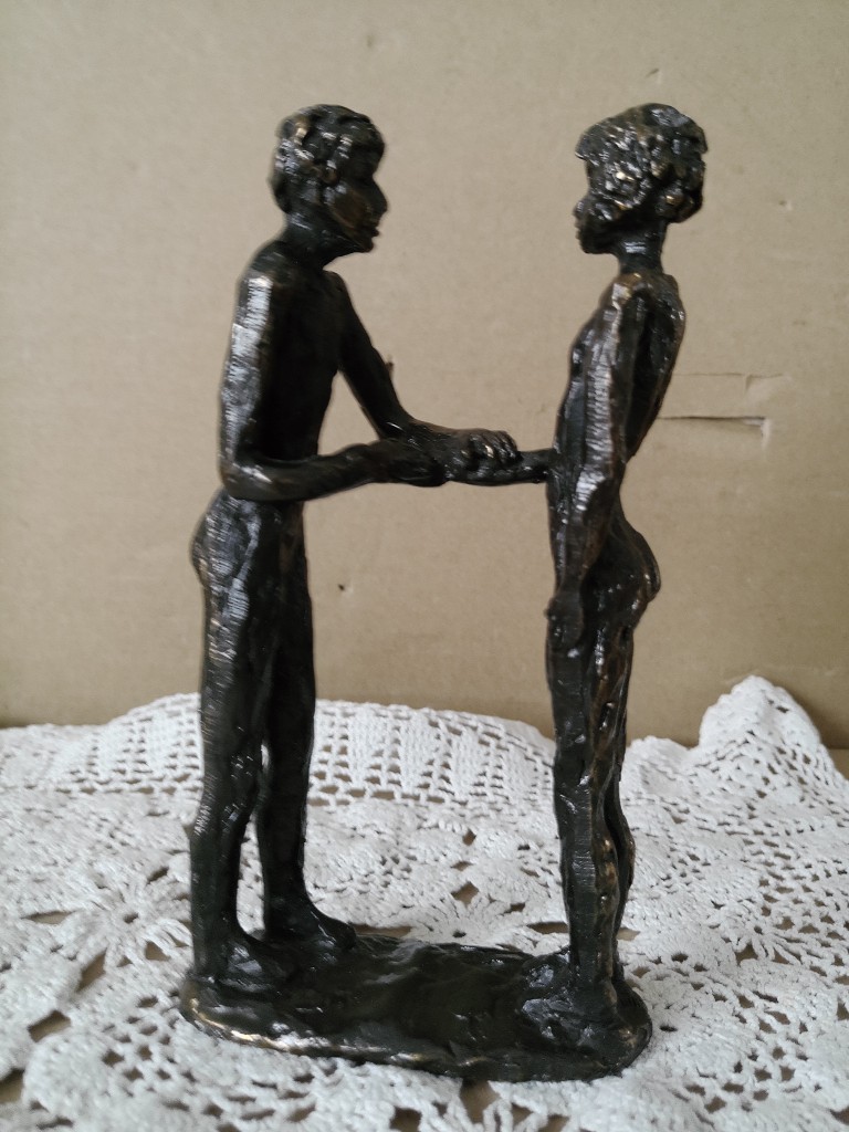 Astrid Velduyzen-Koppen bronzen beeld De Ontmoeting 15cm - Afbeelding 18