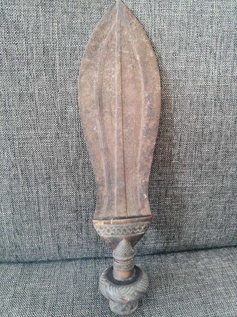 Traditioneel Kuba Ikula mes Sabel der vrede 35cm Congo