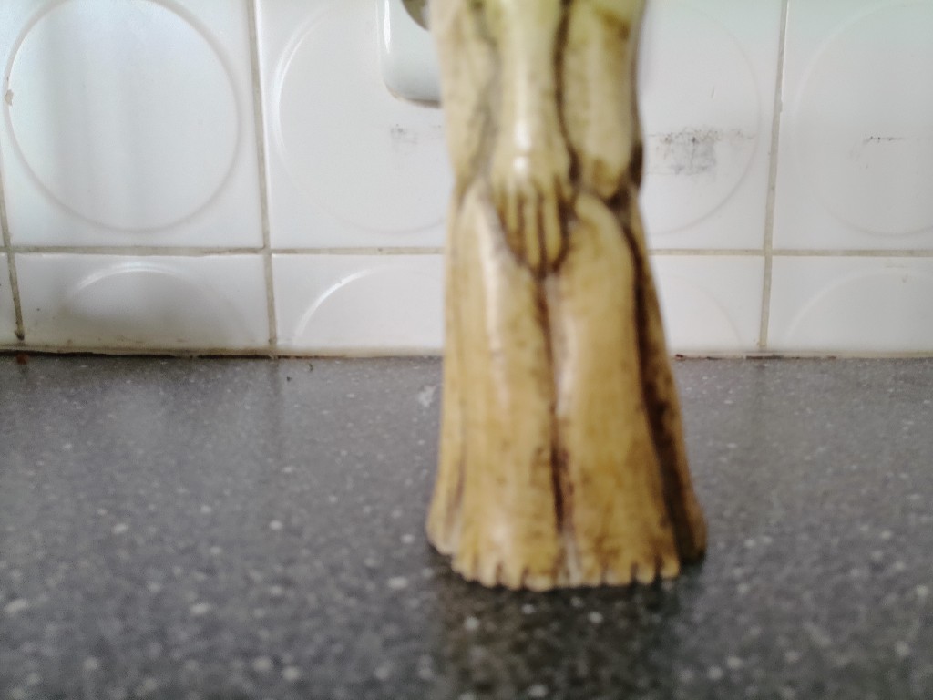 Afrikaans ceremonieel beeld van been driekoppig 16cm - Afbeelding 5