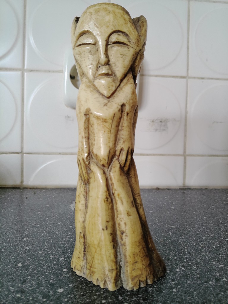 Afrikaans ceremonieel beeld van been driekoppig 16cm - Afbeelding 6