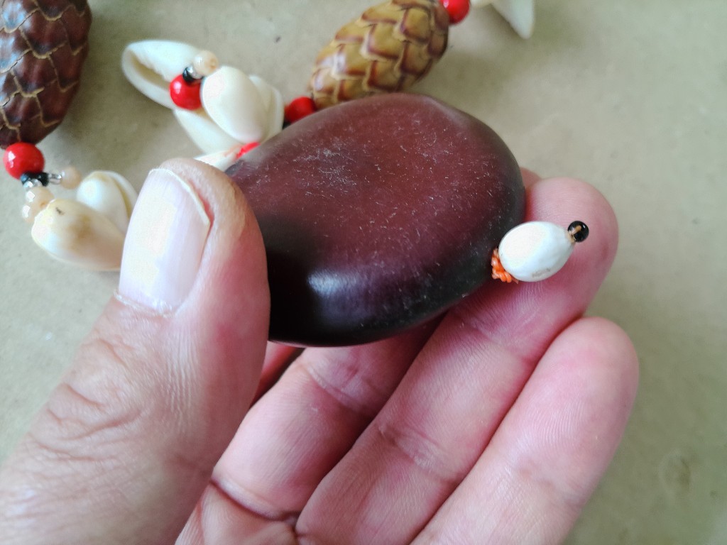 Afrikaanse amulet ketting met kauri schelpen volkskunst - Afbeelding 5