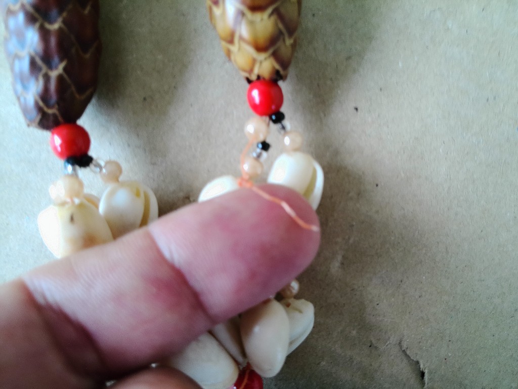 Afrikaanse amulet ketting met kauri schelpen volkskunst - Afbeelding 8
