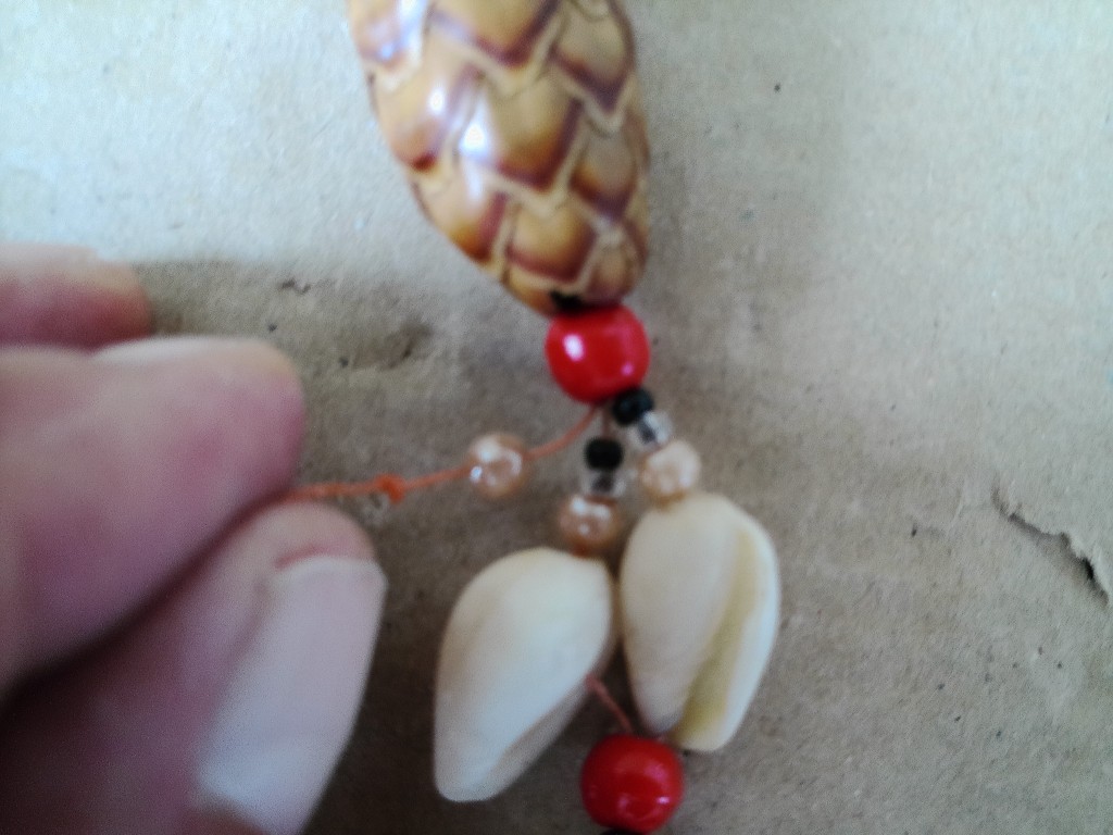 Afrikaanse amulet ketting met kauri schelpen volkskunst - Afbeelding 10