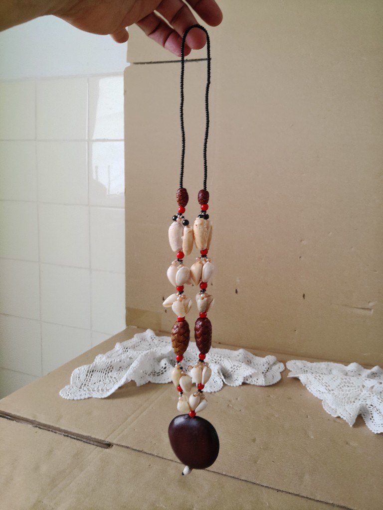 Afrikaanse amulet ketting met kauri schelpen volkskunst - Afbeelding 3