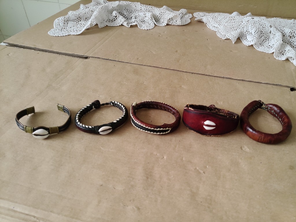 Collectie Afrikaanse leren armbanden volkskunst - Afbeelding 3