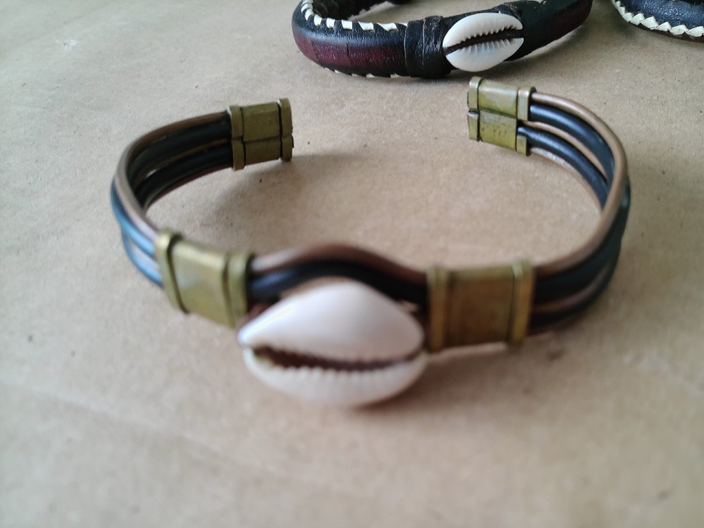 Collectie Afrikaanse leren armbanden volkskunst - Afbeelding 5