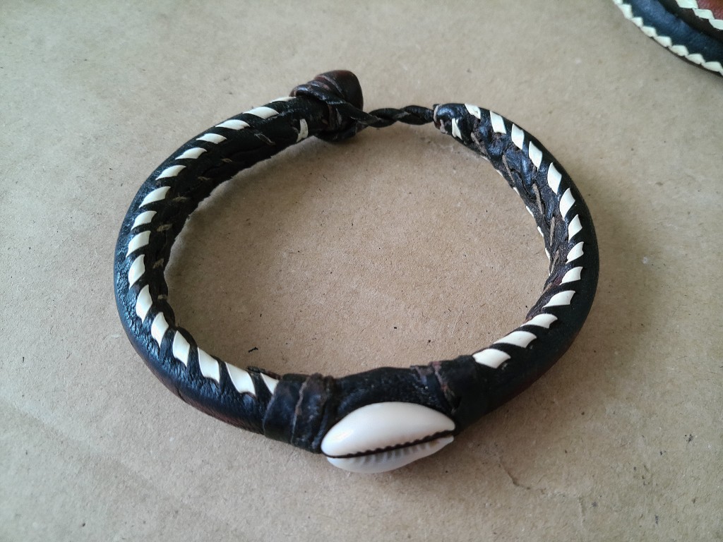 Collectie Afrikaanse leren armbanden volkskunst - Afbeelding 8