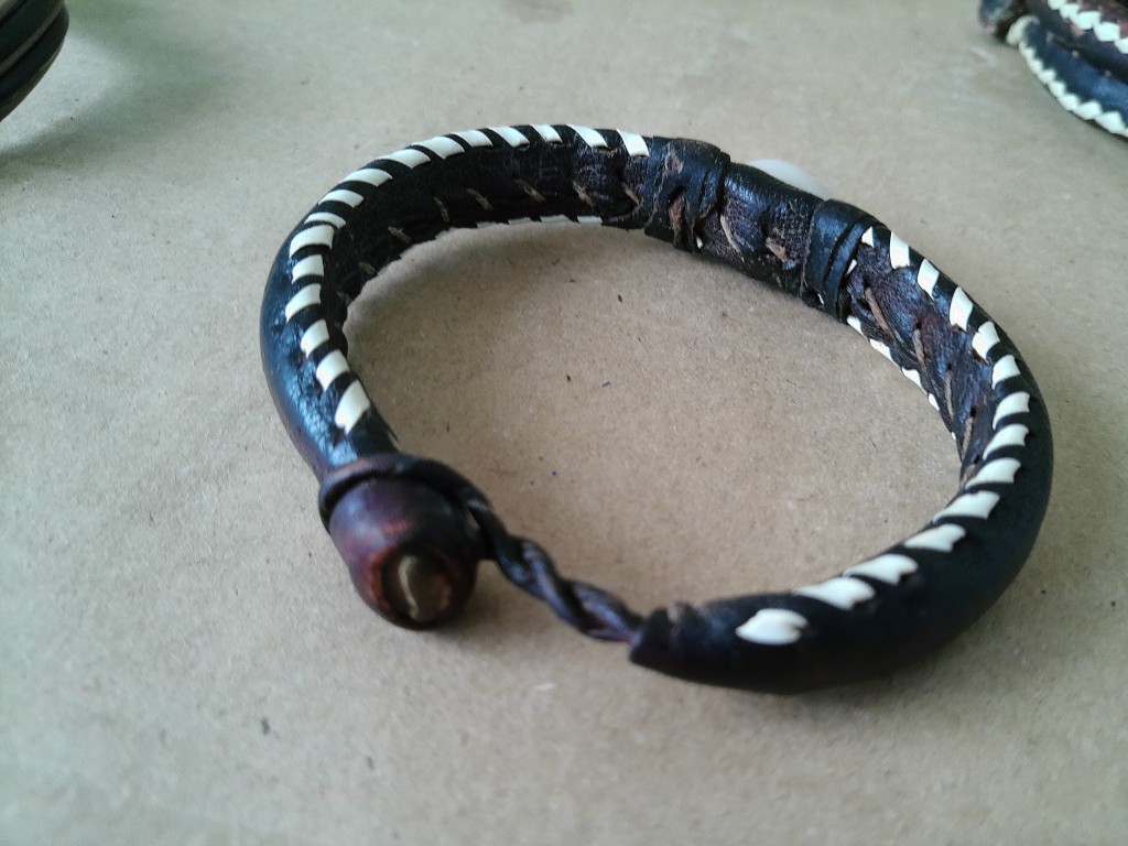 Collectie Afrikaanse leren armbanden volkskunst - Afbeelding 9