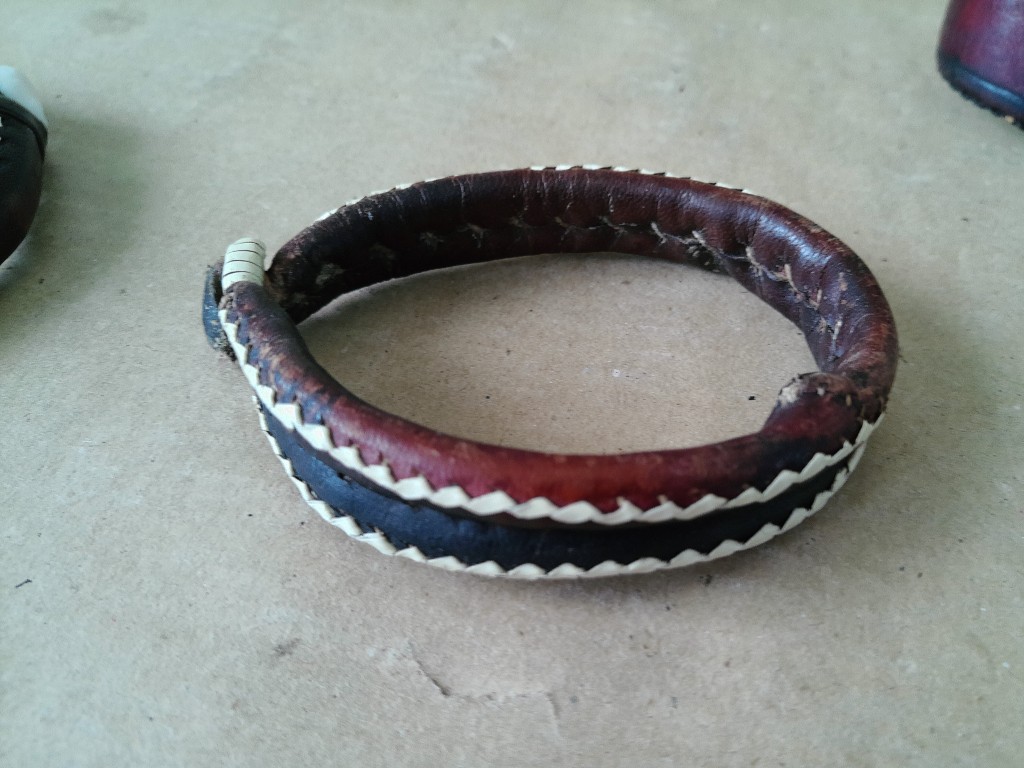 Collectie Afrikaanse leren armbanden volkskunst - Afbeelding 10