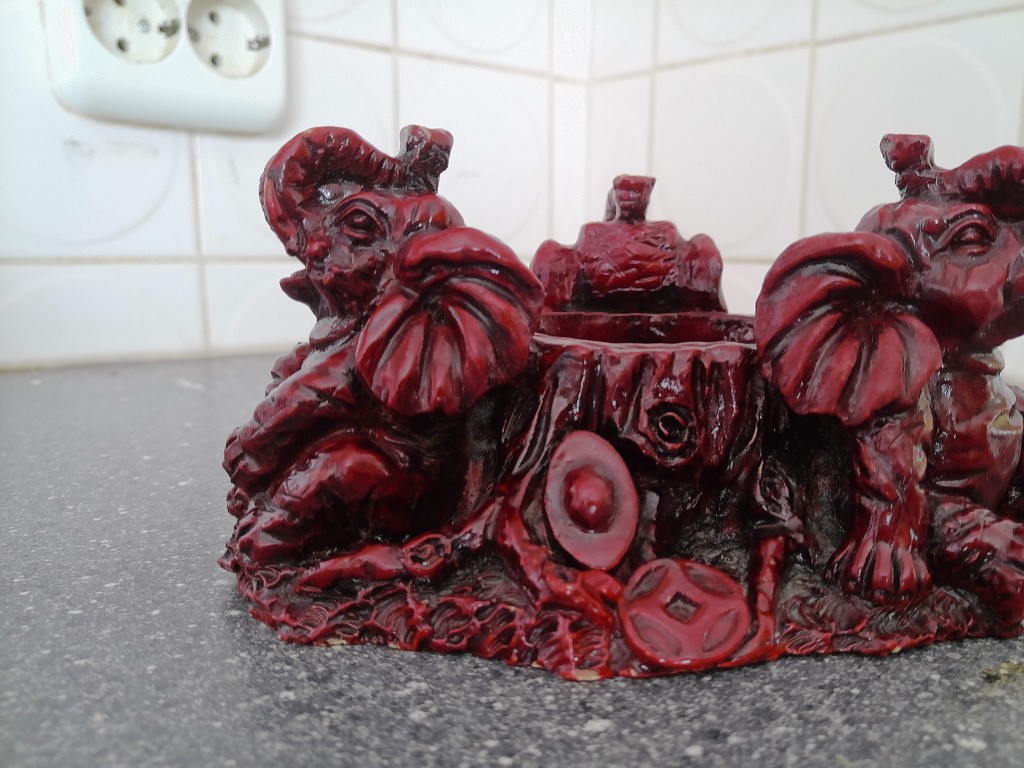 Chinese kandelaar of schaal met olifanten Lucky Elephants - Afbeelding 4