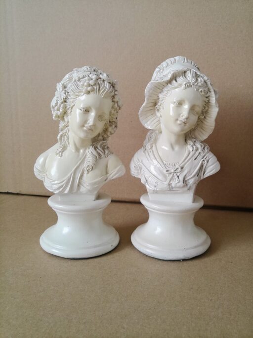 Set vintage borstbeelden dames in Rococo stijl 19cm