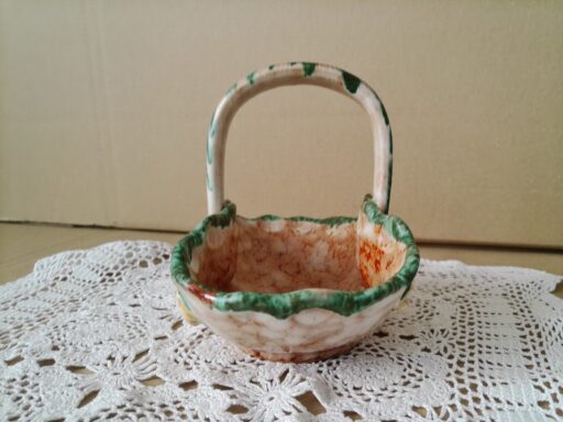 Vintage aardewerk mandje schaaltje 12cm