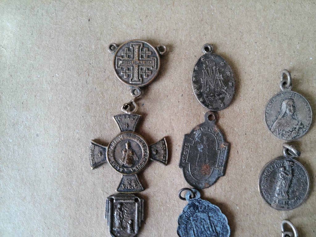 Collectie van 72 antieke en vintage religieuze medaillons - Afbeelding 3