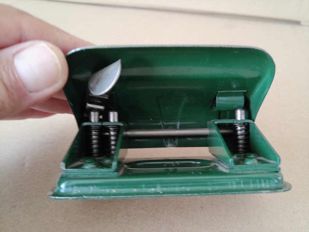 Vintage geëmailleerde perforator Sax 333 - Afbeelding 6
