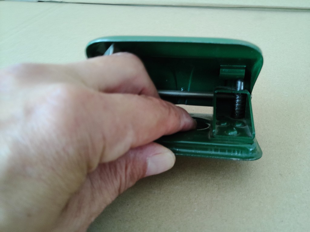 Vintage geëmailleerde perforator Sax 333 - Afbeelding 8