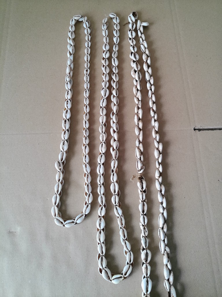 Collectie kauri schelpenkettingen en armband - Afbeelding 7