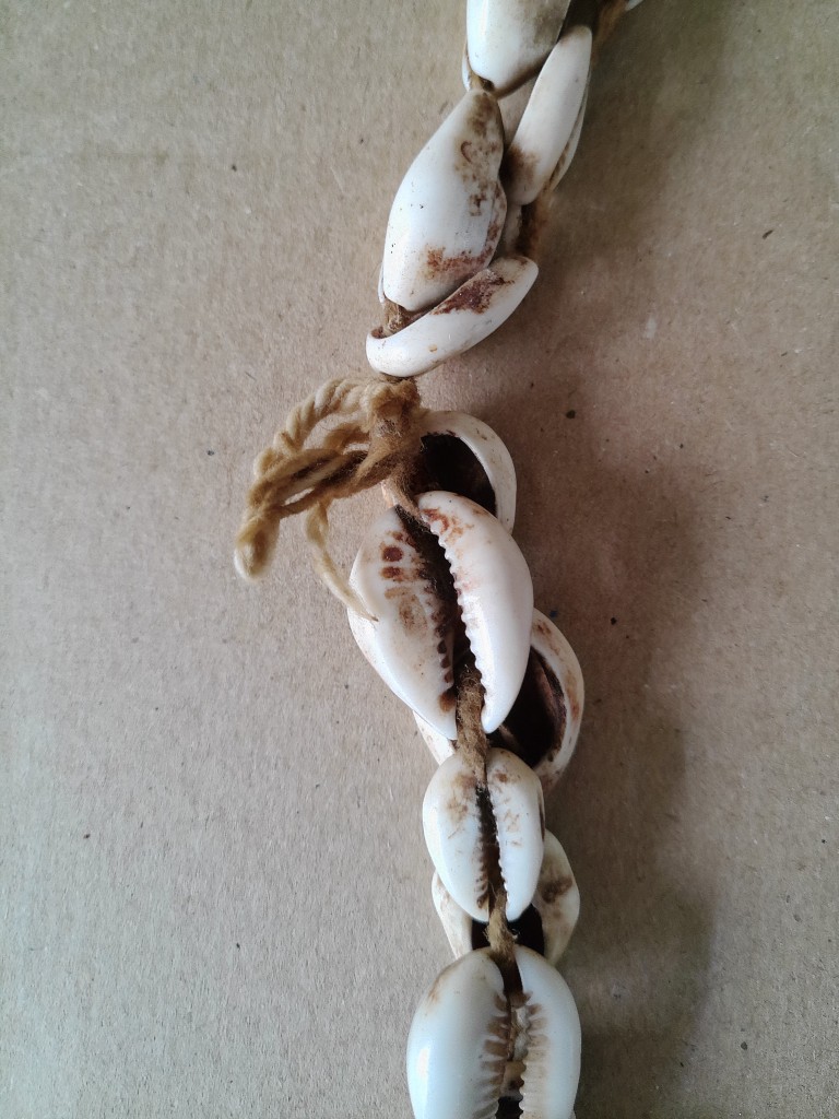 Collectie kauri schelpenkettingen en armband - Afbeelding 13