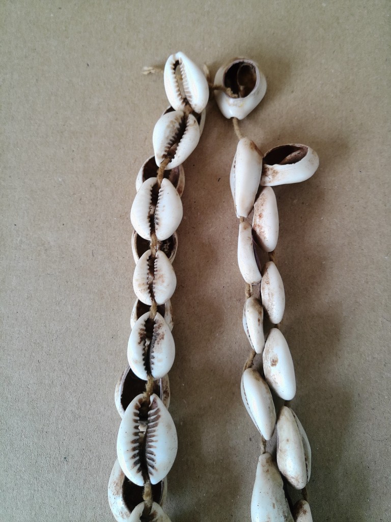 Collectie kauri schelpenkettingen en armband - Afbeelding 14
