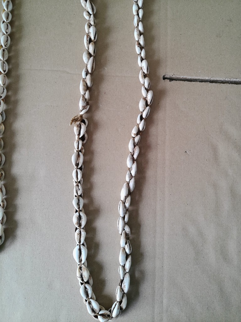 Collectie kauri schelpenkettingen en armband - Afbeelding 17
