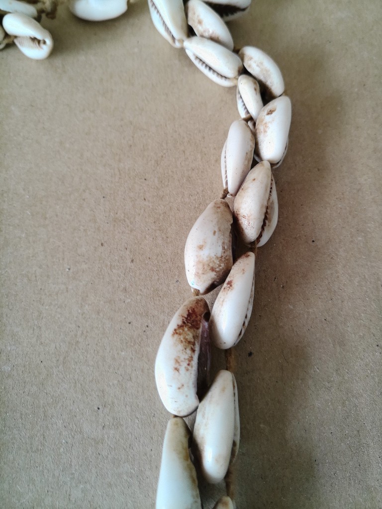 Collectie kauri schelpenkettingen en armband - Afbeelding 18