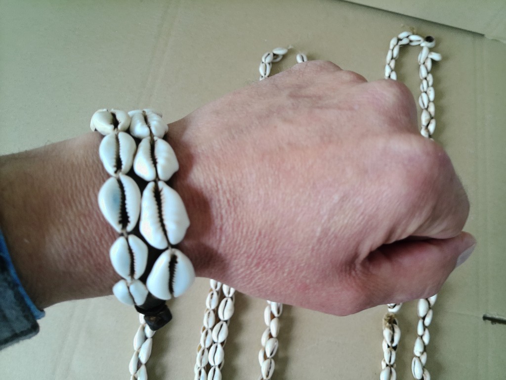 Collectie kauri schelpenkettingen en armband - Afbeelding 25